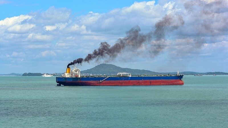 https://nusantaramaritimenews.id/berita/penurunan-emisi-karbon-di-sektor-maritim/